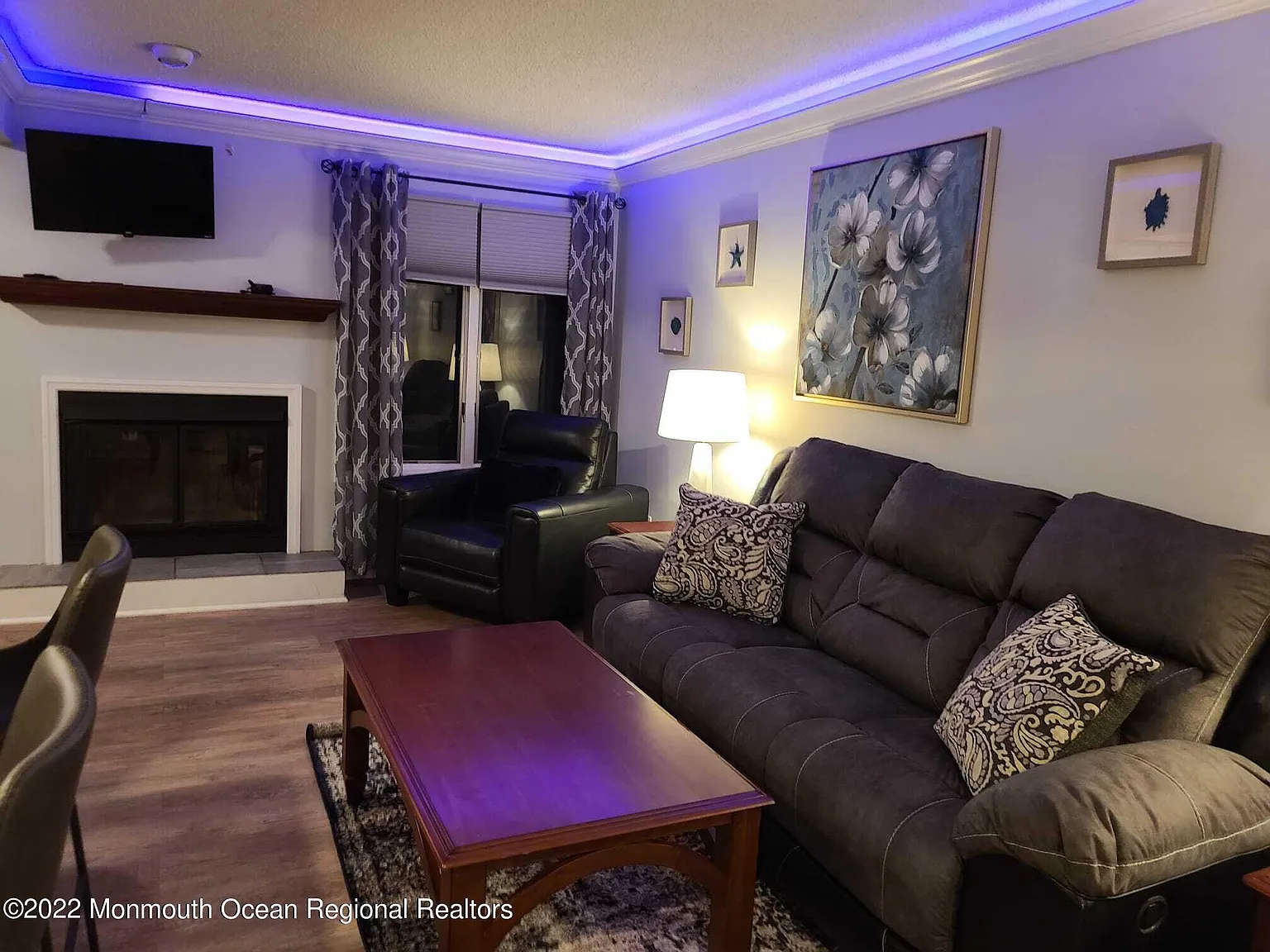 3 bed, 1.5 bath, 1410 sqft, $2,400 — Photo 2