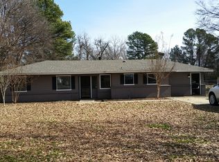 1264 Memorial Dr, Cleveland, MS 38732