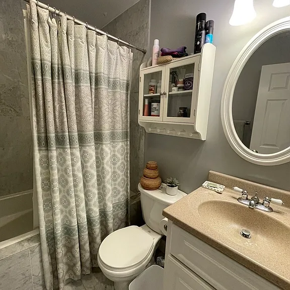 302 W 3rd St #2 — Photo 10