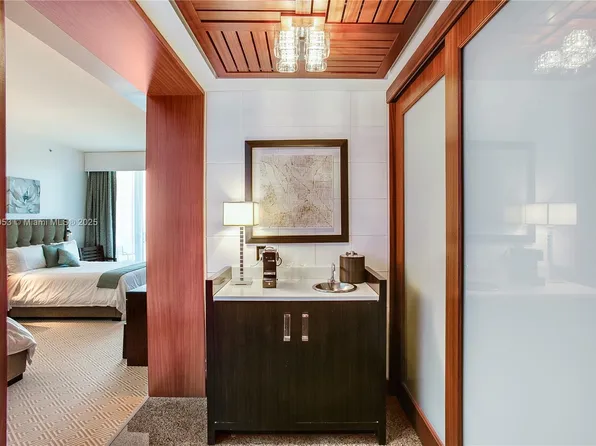 10295 Collins Ave Unit 1612, Bal Harbour, FL 33154