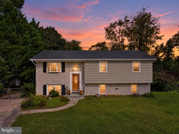 1618 Colony Rd, Pasadena, MD 21122
