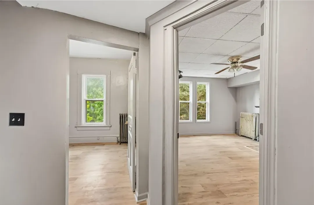 4 bed, 1500 sqft, $2,800 — Photo 2