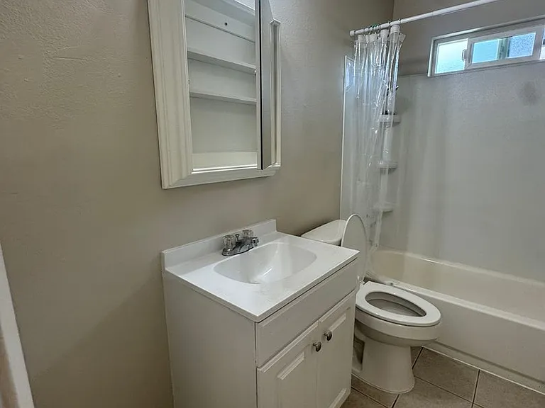 718 Bedlow Dr — Photo 5