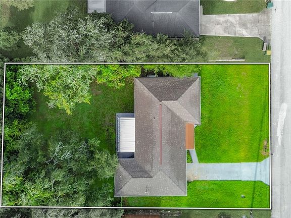 4th image of 419 Wright St