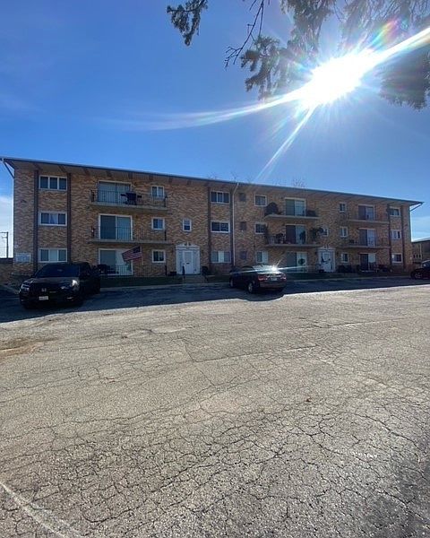1st image of 10605 Southwest Hwy #2F