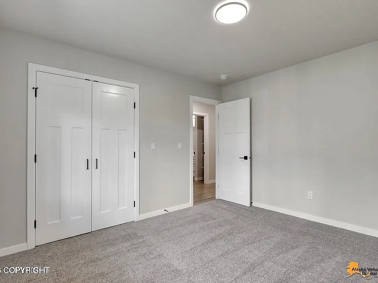 4251 W Ose St — Photo 32