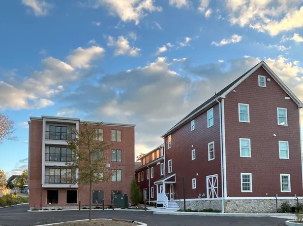 34 Bailey Ave #209, Ridgefield, CT 06877