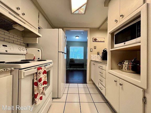5th image of 3911 Luzon St