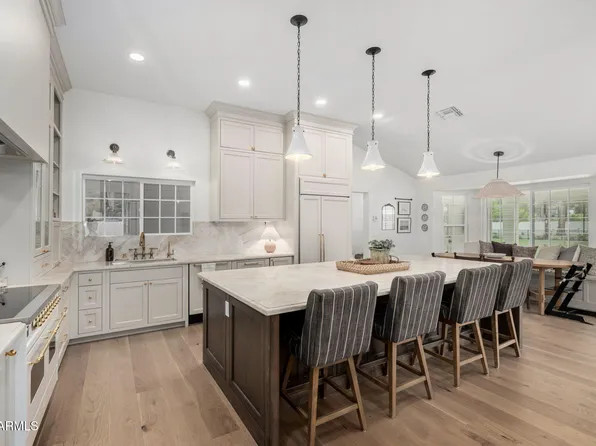 701 E ENCINAS Avenue, Gilbert, AZ 85234