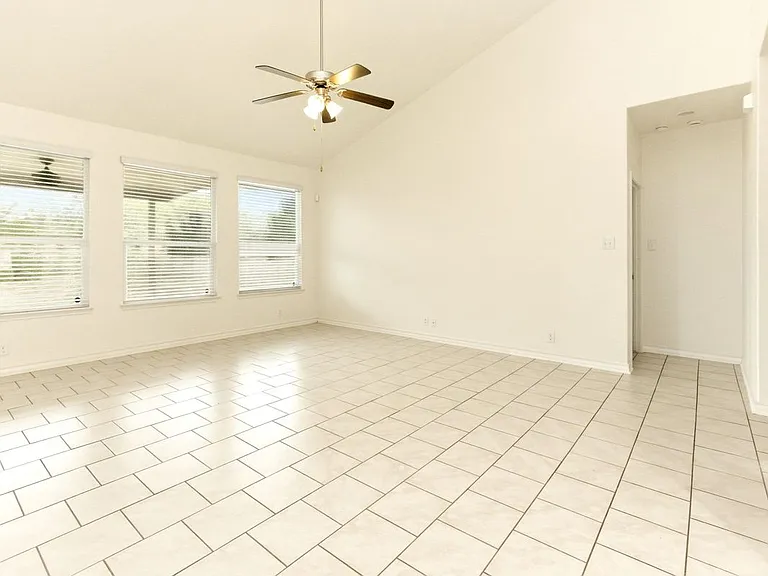 536 Saltlick Way — Photo 9