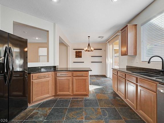 3rd image of 6577 Bryce Woodlands St