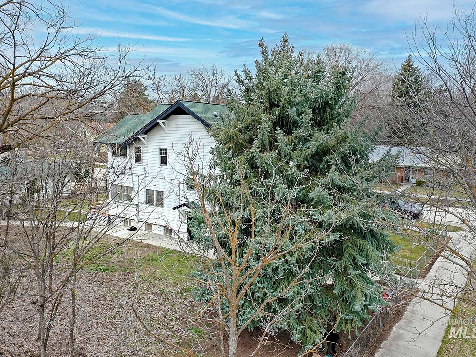 2nd image of 805 E Jefferson St