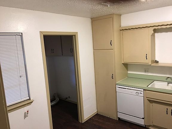 4th image of 4702 NW 26th St