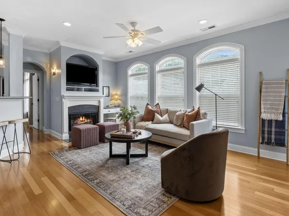 1111 Renaissance Ct, Chattanooga, TN 37419