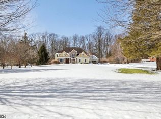 12 Cowie Rd, Chester Twp., NJ 07930