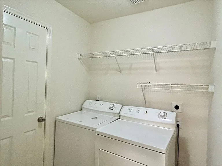 10623 Sugar Trace Dr — Photo 1