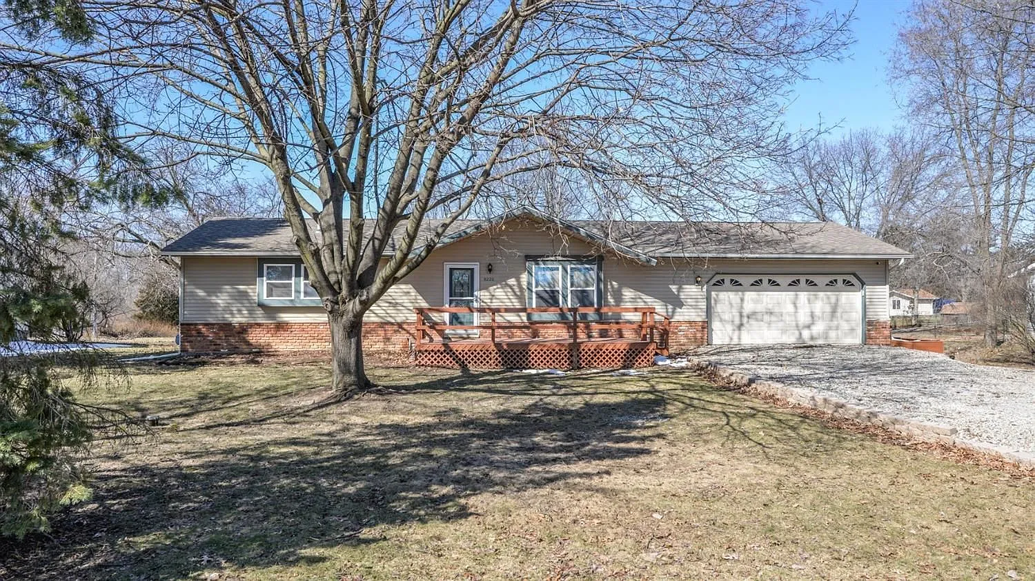 9220 Bernice Dr photo 1
