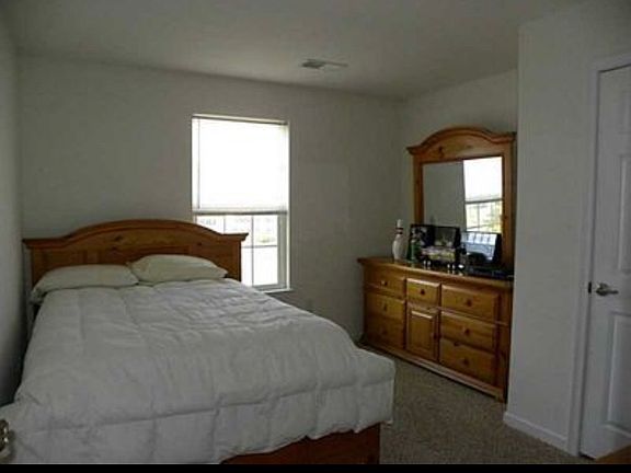 4th image of 6003 Middlefield Dr