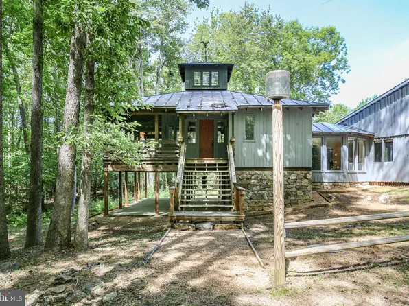 32 Layline Ln, Fredericksburg, VA 22406