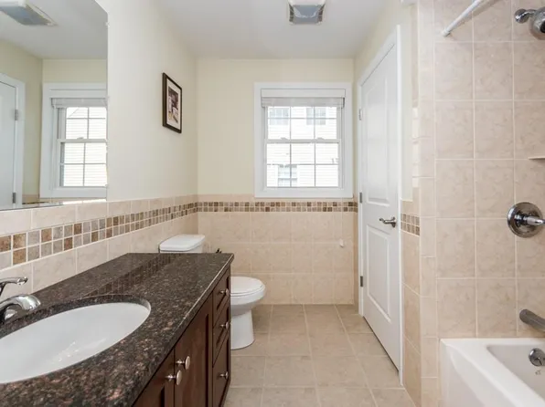 4 School St #2, Waltham, MA 02452