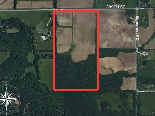 W 299th St, Paola, KS 66071