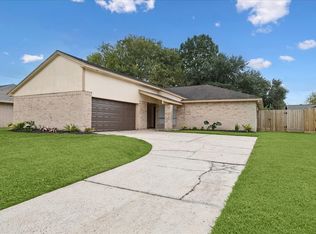 9742 Shell Rock Rd, La Porte, TX 77571