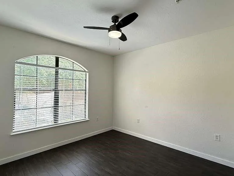 6133 Metrowest Blvd #105 — Photo 27