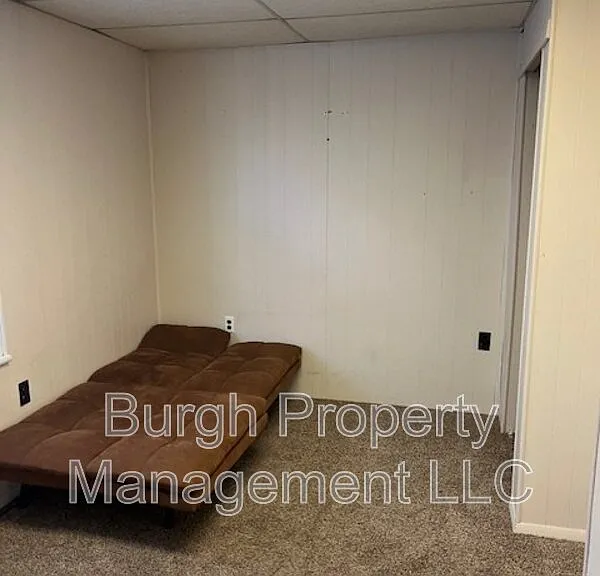 302 S 11th St — Photo 10