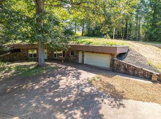 62 Cavehouse Rd, Jackson, TN 38305