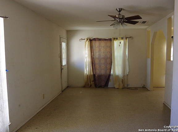 3rd image of 602 CROCKETT ST