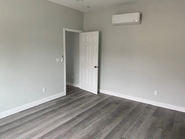 9023 McClure Ave — Photo 8