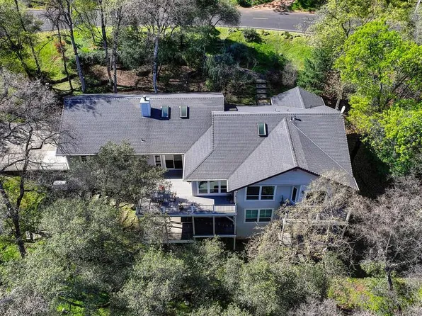 18572 Hummingbird Dr, Penn Valley, CA 95946