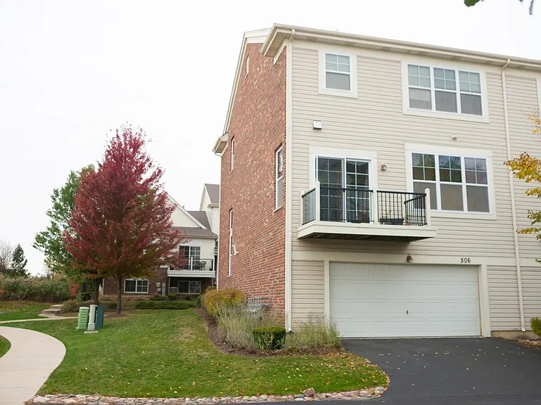 506 Grosvenor Ln — Photo 19