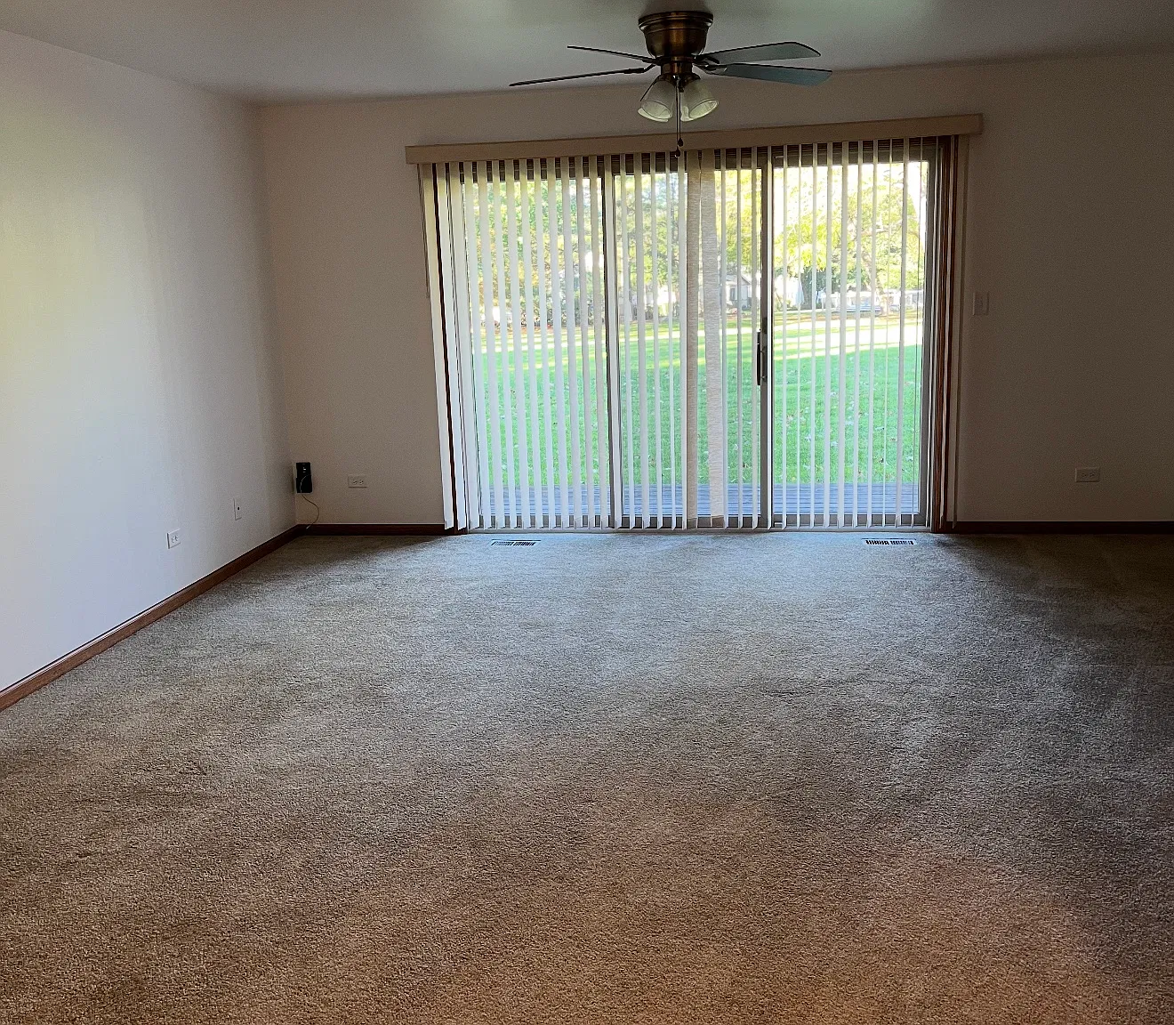 2 bed, 950 sqft, $1,200 — Photo 4