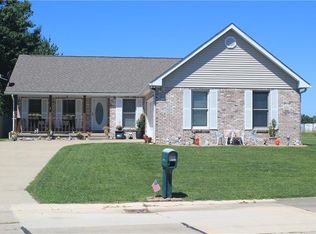 124 Woodhaven Dr, Greencastle, IN 46135