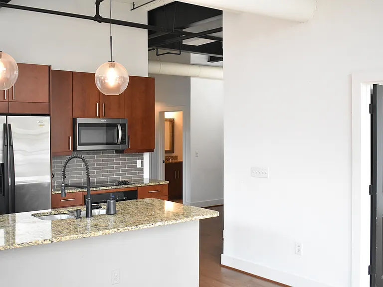 1261 Caroline St NE #101 — Photo 16