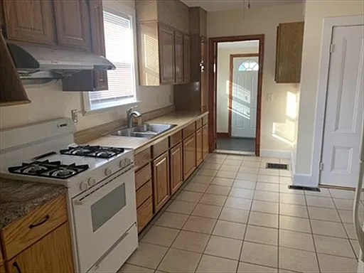 32 Harding Ave — Photo 11