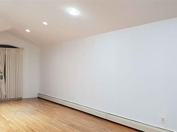 2nd image of 121-17 6th Ave #3