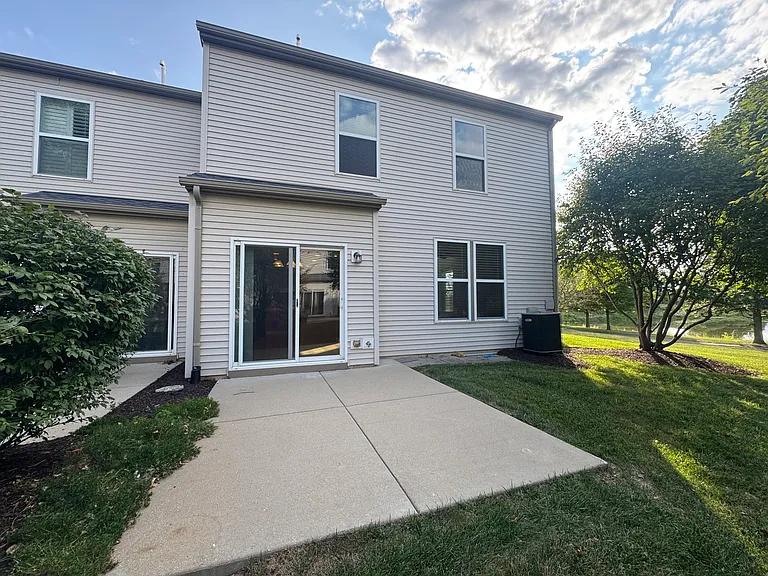 1399 Crimson Ln #A — Photo 34