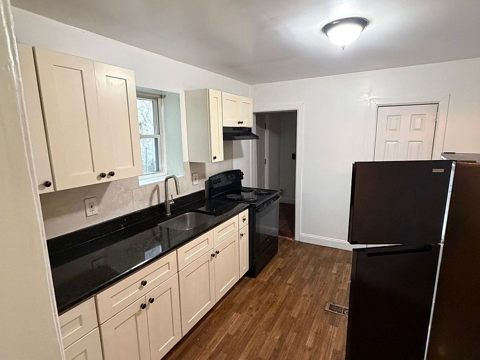 1st image of 34 N Frazier St Floor 1