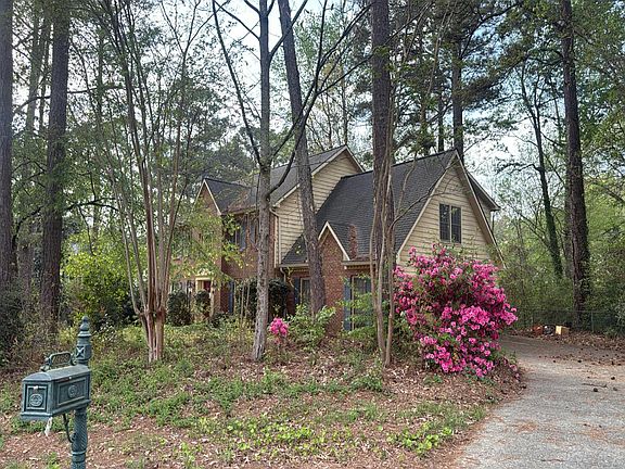 2nd image of 4933 Willow Creek Dr