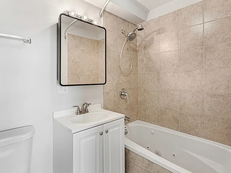 7616 N Marshfield Ave — Photo 75