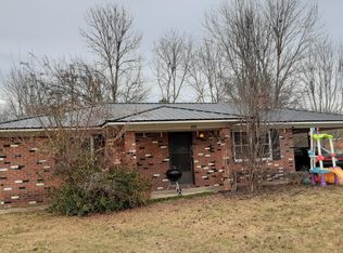 219 Center St, West Point, MS 39773