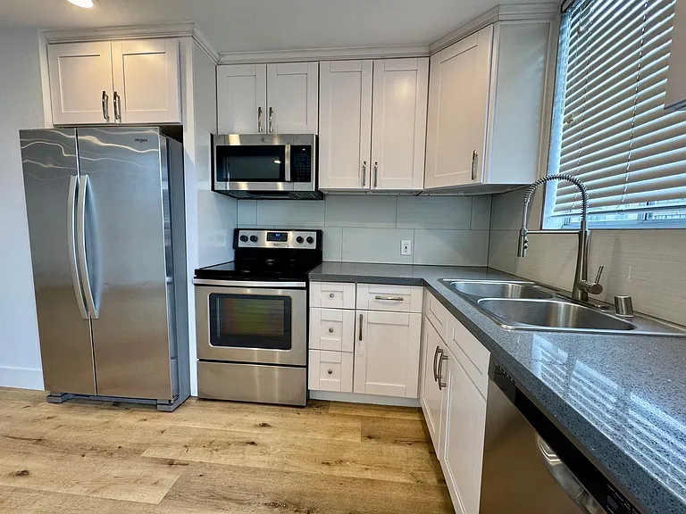 10751 Wilshire Blvd #1404 — Photo 7