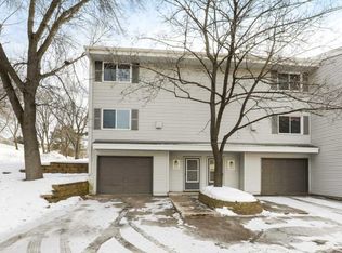 2370 Dorland Ln, Maplewood, MN 55119