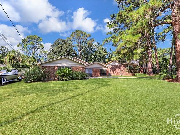 3rd image of 387 Hunt Drive