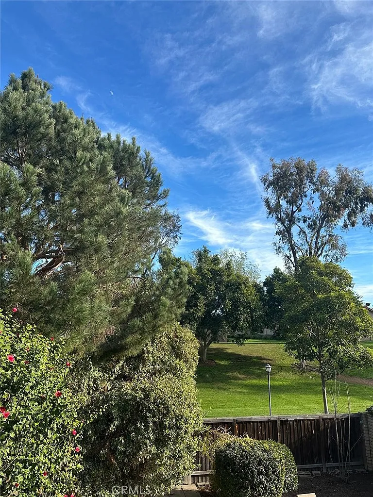 8 bed, 1896 sqft, $10,000 — Photo 3