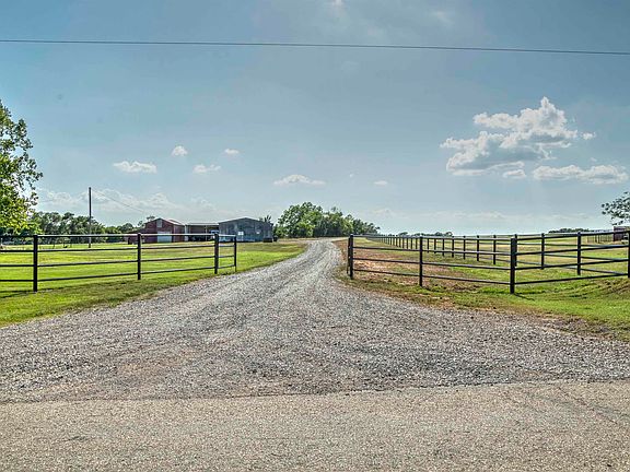 3rd image of 176883 N 2800th Rd
