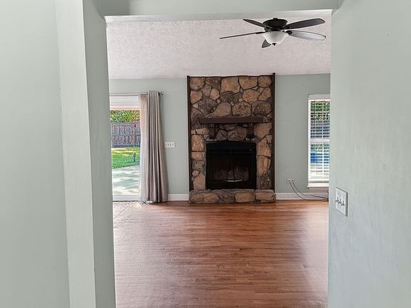 2nd image of 454 Floyd Cir