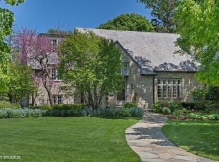 940 Seneca Rd, Wilmette, IL 60091